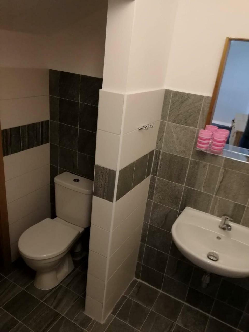 Apartman U Hippolyta ยินดริคูฟราเดตส์ ภายนอก รูปภาพ
